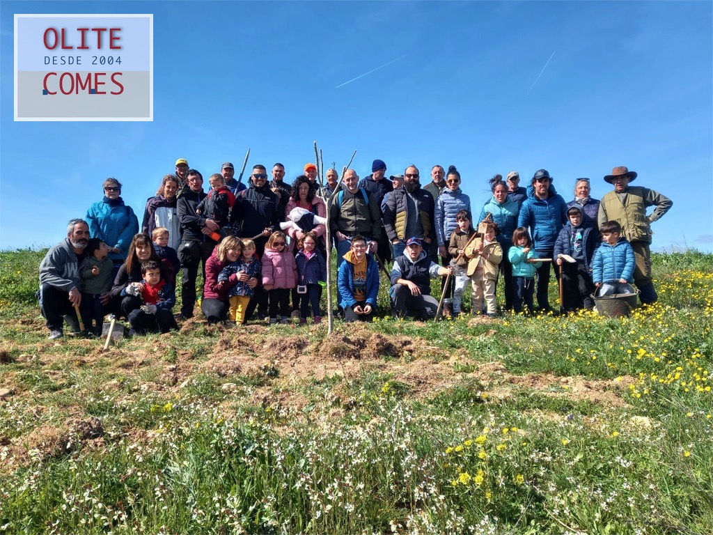 Mas de 750 plantas en el Dia del arbol