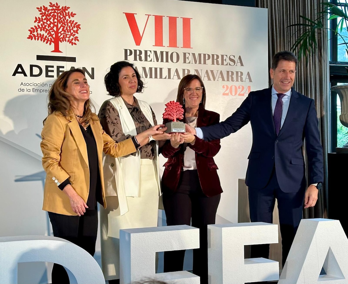 Bodegas Ochoa recibe el Premio Empresa Familiar de Navarra y reafirma su compromiso con la tradici�n y la valent�a