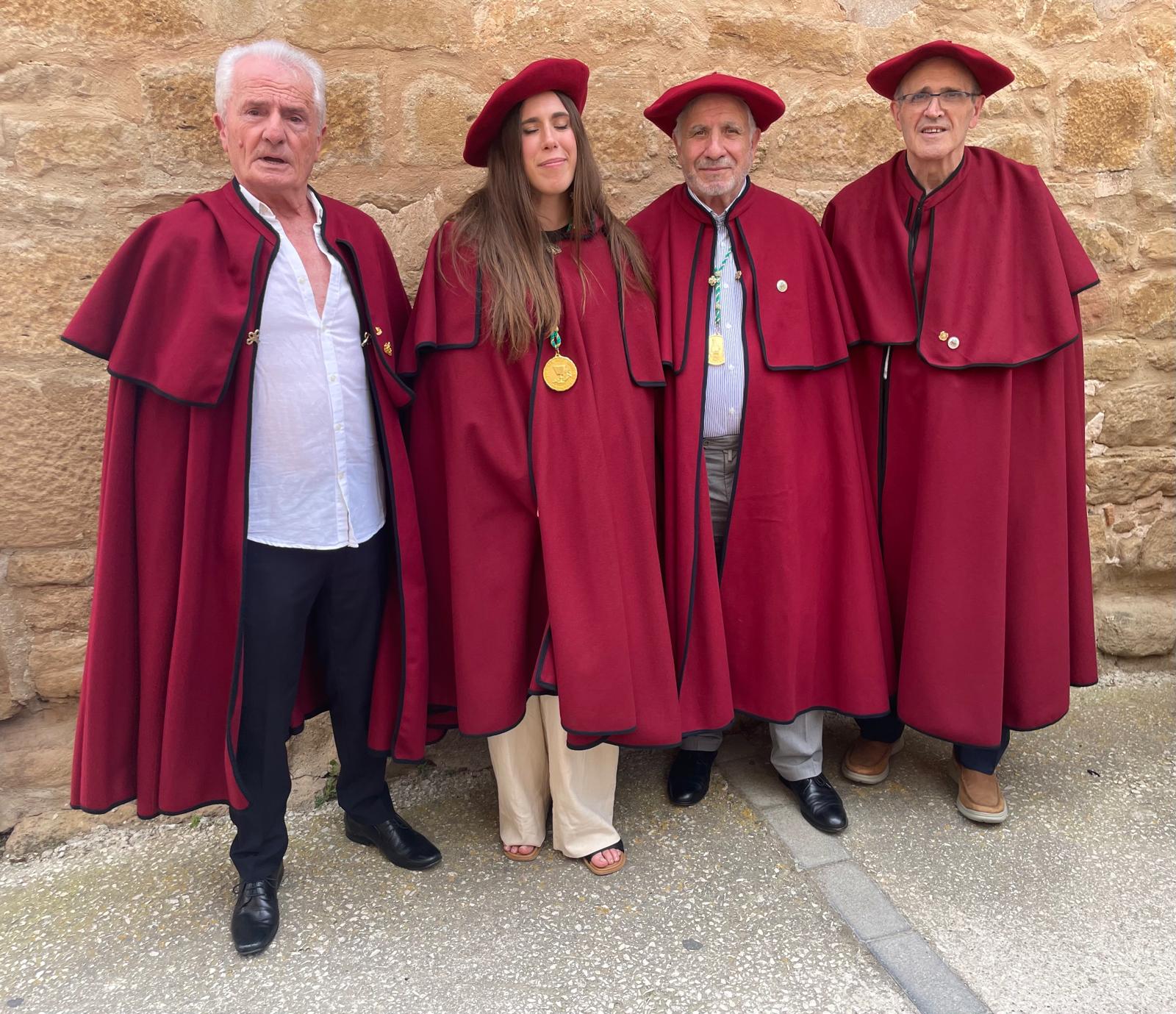 Uxue Eraso investida cofrade de la Cofradia del Vino de Navarra