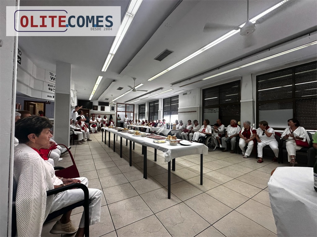 Homenaje a los mayores de m�s de 95 a�os  en las Fiestas de Olite