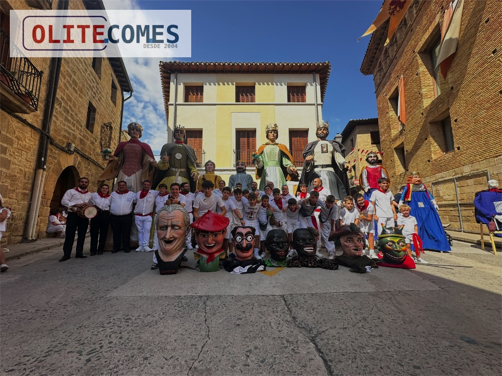 La Comparsa de Gigantes y Cabezudos se despidi� de las Fiestas 2025 con emoci�n y cierta nostalgia