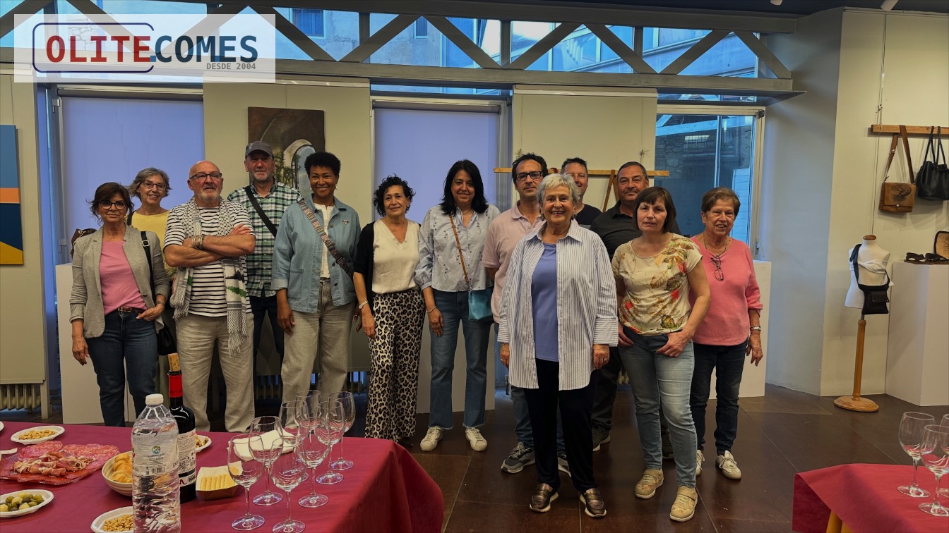 La Casa de Cultura de Olite acoge la exposici�n de los alumnos de pintura y cuero tras meses de formaci�n