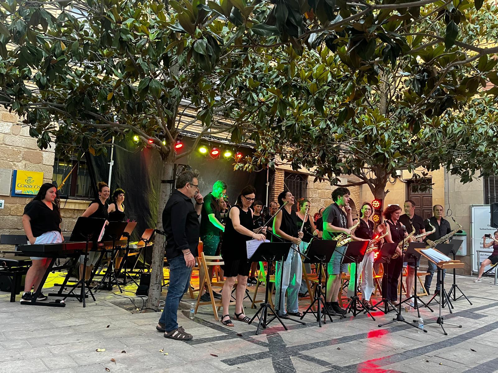 The Got Talent Band pone el broche musical al curso de la Escuela de Musica de Olite con un brillante concierto
