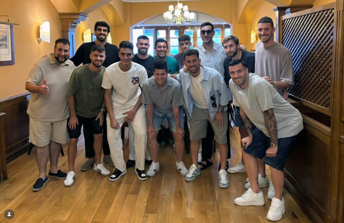 Nueve jugadores de Osasuna visitan Casa Zanito de Olite