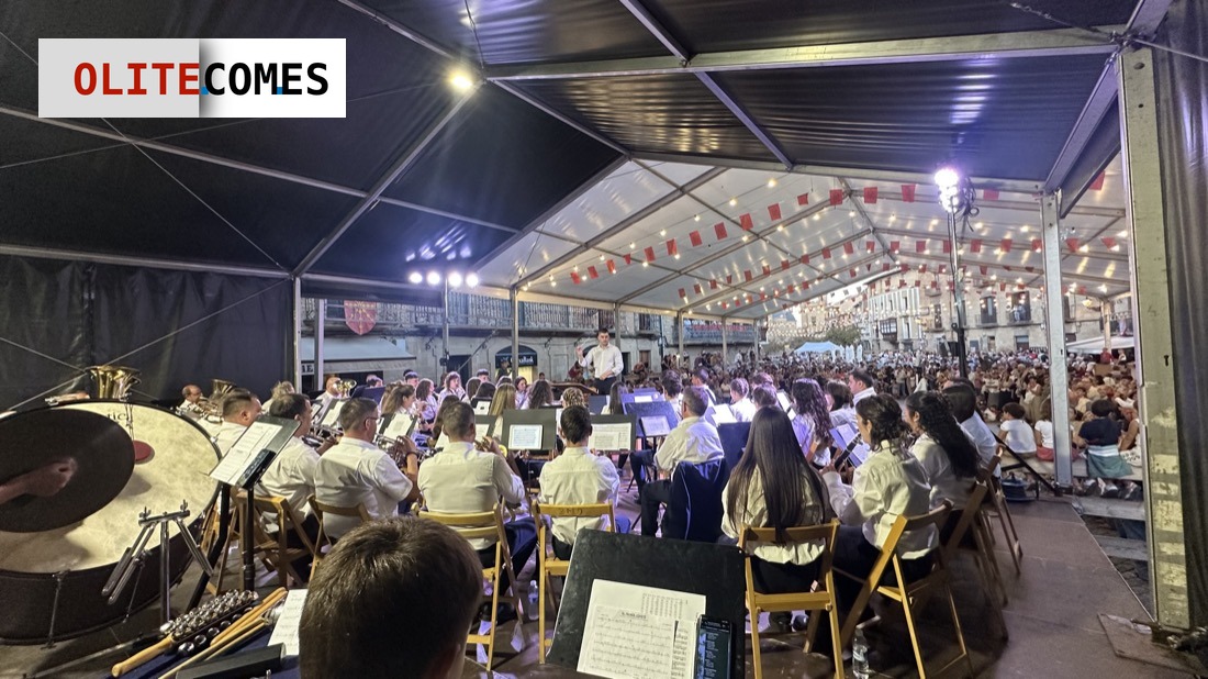 La Banda de M�sica de Olite da comienzo a los actos prefiestas con un concierto lleno de tradici�n