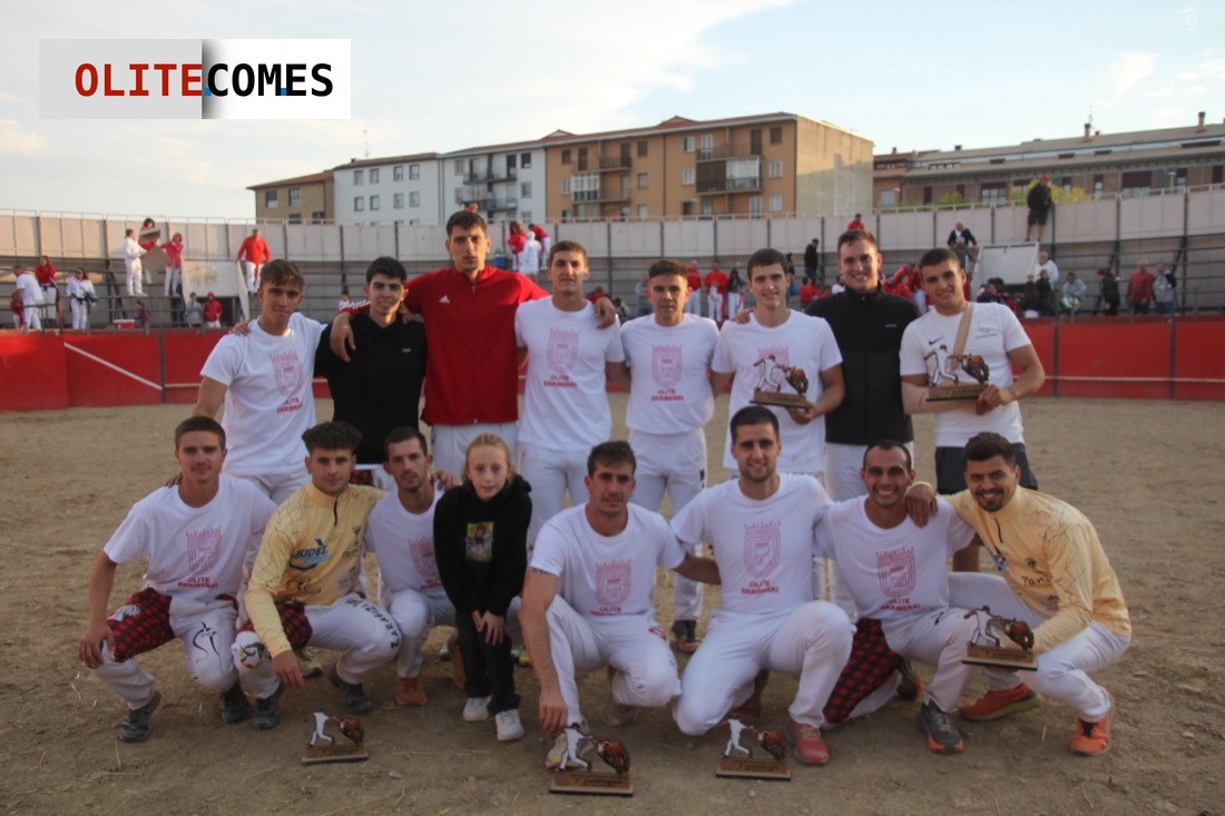 Edgar Teixeira y Rafa Moralo se llevan el festejo del concurso de  Anillas en Olite